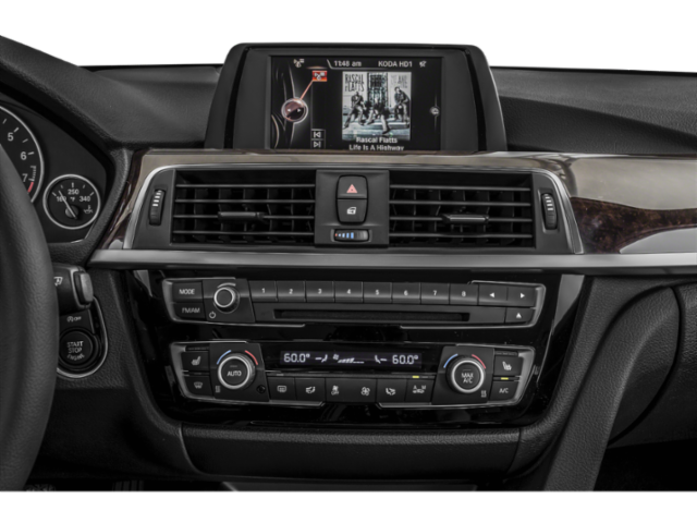 2018 BMW 3 Series 320i NAV/SUNROOF/BLINDSPOT/1 OWNER/4 NEW TIRES