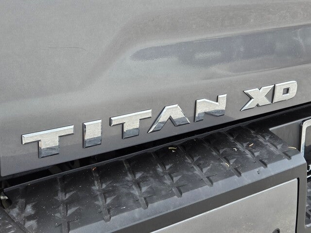 2024 Nissan TITAN XD SV