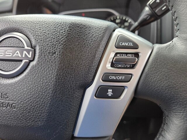 2024 Nissan TITAN XD SV