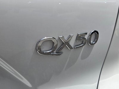 2023 INFINITI QX50 LUXE