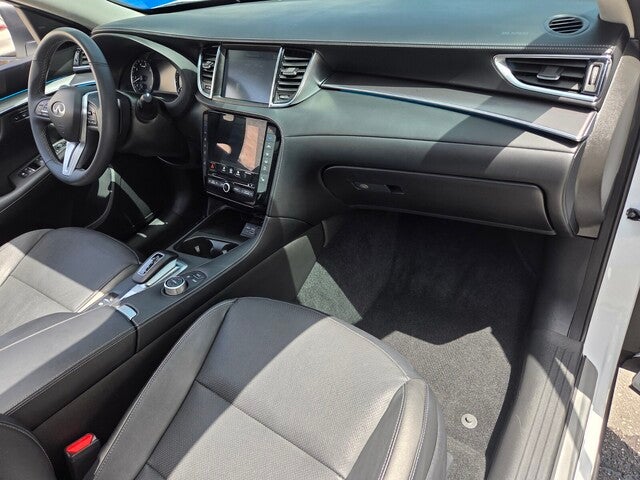 2023 INFINITI QX50 LUXE