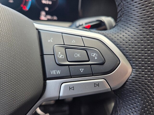 2025 Volkswagen Tiguan 2.0T SE R-LINE BLACK