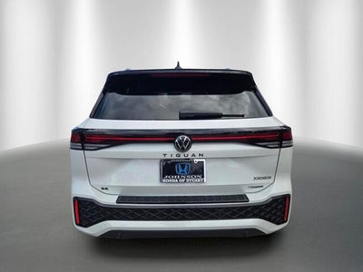 2025 Volkswagen Tiguan 2.0T SE R-LINE BLACK