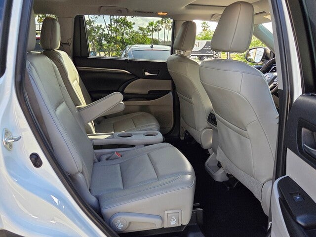2019 Toyota HIGHLANDER LIMITED