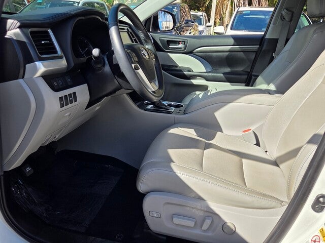 2019 Toyota HIGHLANDER LIMITED