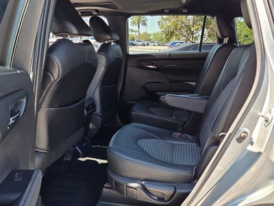 2021 Toyota HIGHLANDER XSE