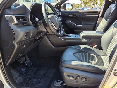 2021 Toyota HIGHLANDER XSE