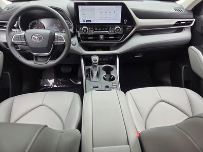 2023 Toyota HIGHLANDER XLE