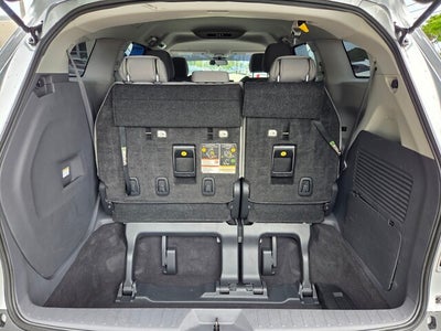 2024 Toyota SIENNA LE