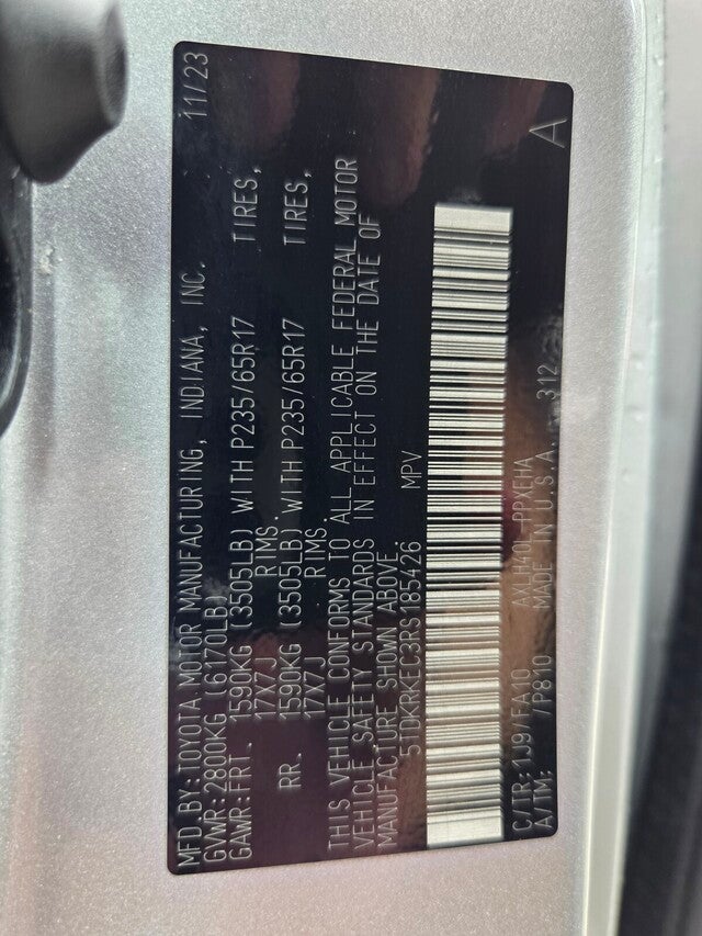 2024 Toyota SIENNA LE