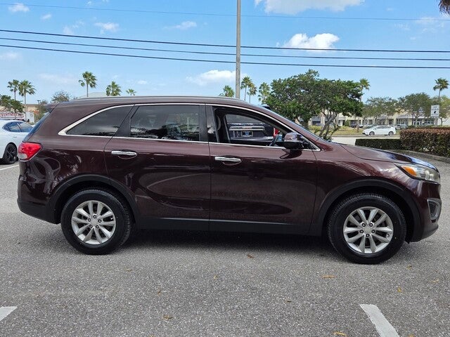 2016 Kia SORENTO LX