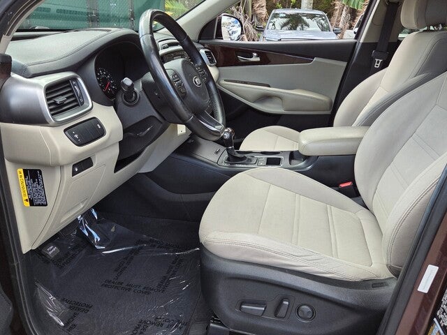 2016 Kia SORENTO LX