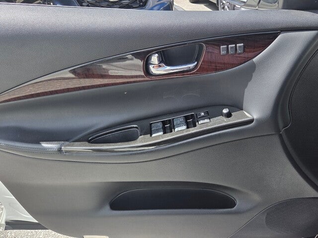 2017 INFINITI QX50 BASE