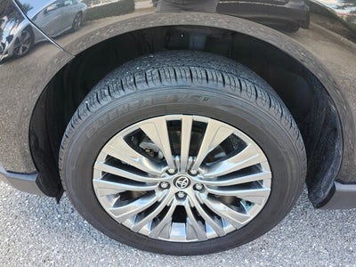 2021 Toyota VENZA LIMITED