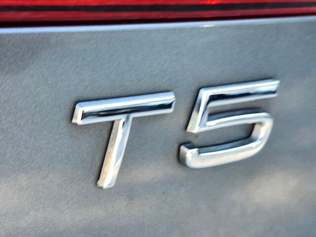 2021 Volvo XC60 T5 INSCRIPTION