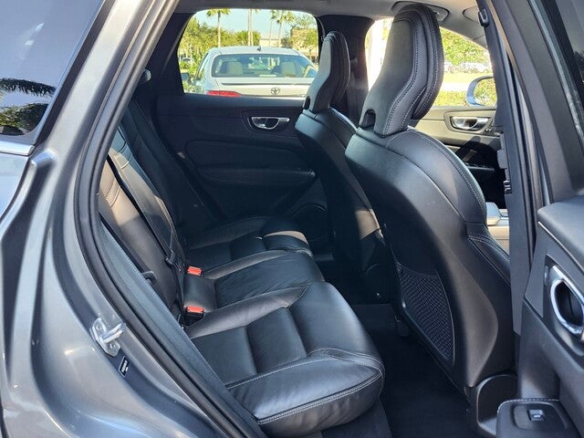 2021 Volvo XC60 T5 INSCRIPTION