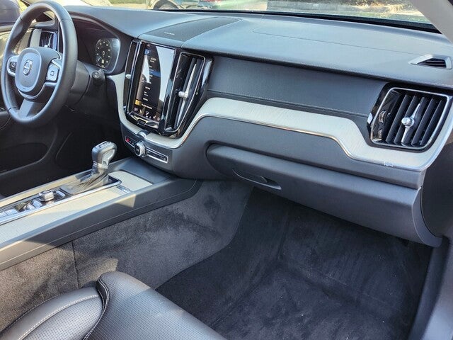 2021 Volvo XC60 T5 INSCRIPTION