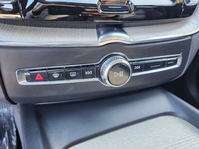 2021 Volvo XC60 T5 INSCRIPTION