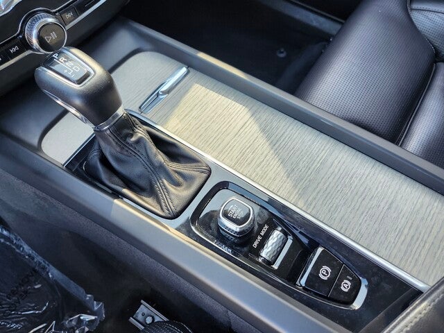 2021 Volvo XC60 T5 INSCRIPTION