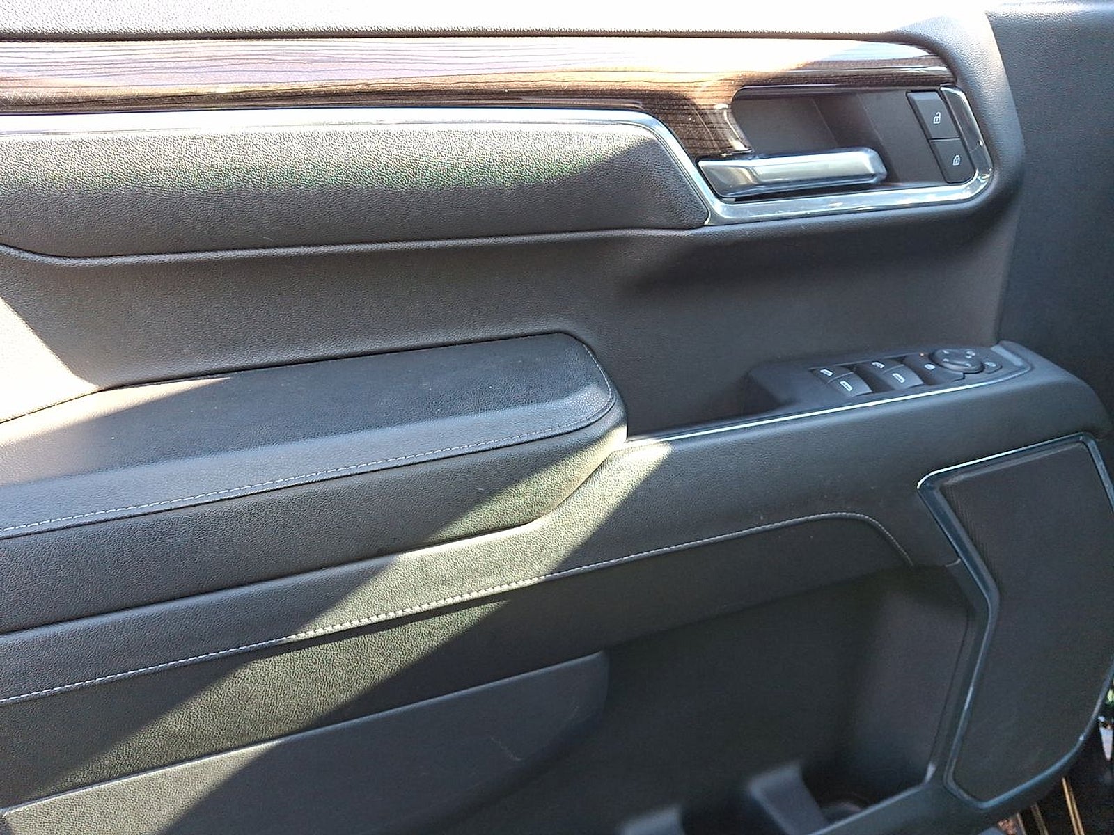 2024 Chevrolet Silverado 1500 4WD Crew Cab Short Bed LT with 2FL