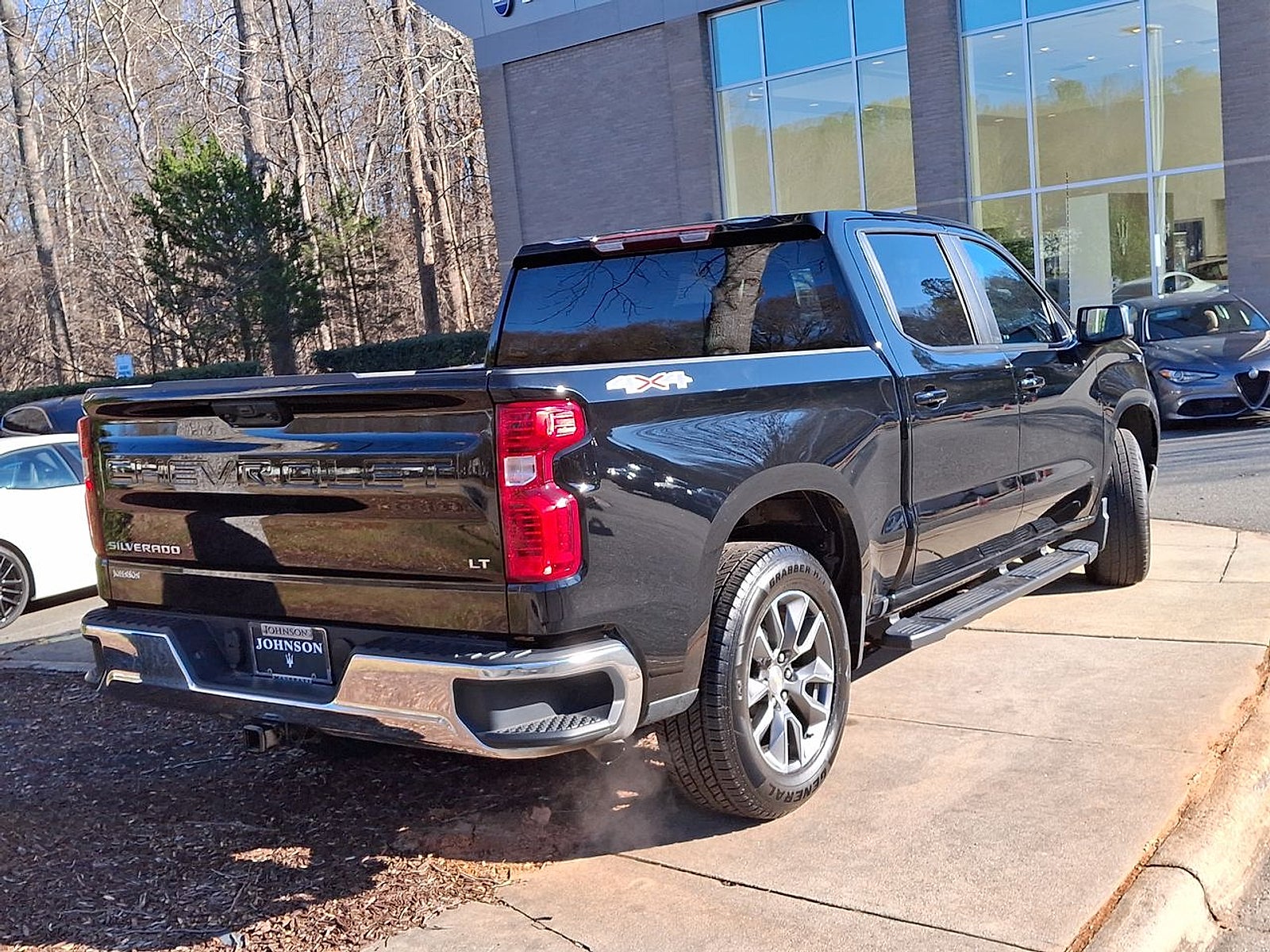 2024 Chevrolet Silverado 1500 4WD Crew Cab Short Bed LT with 2FL