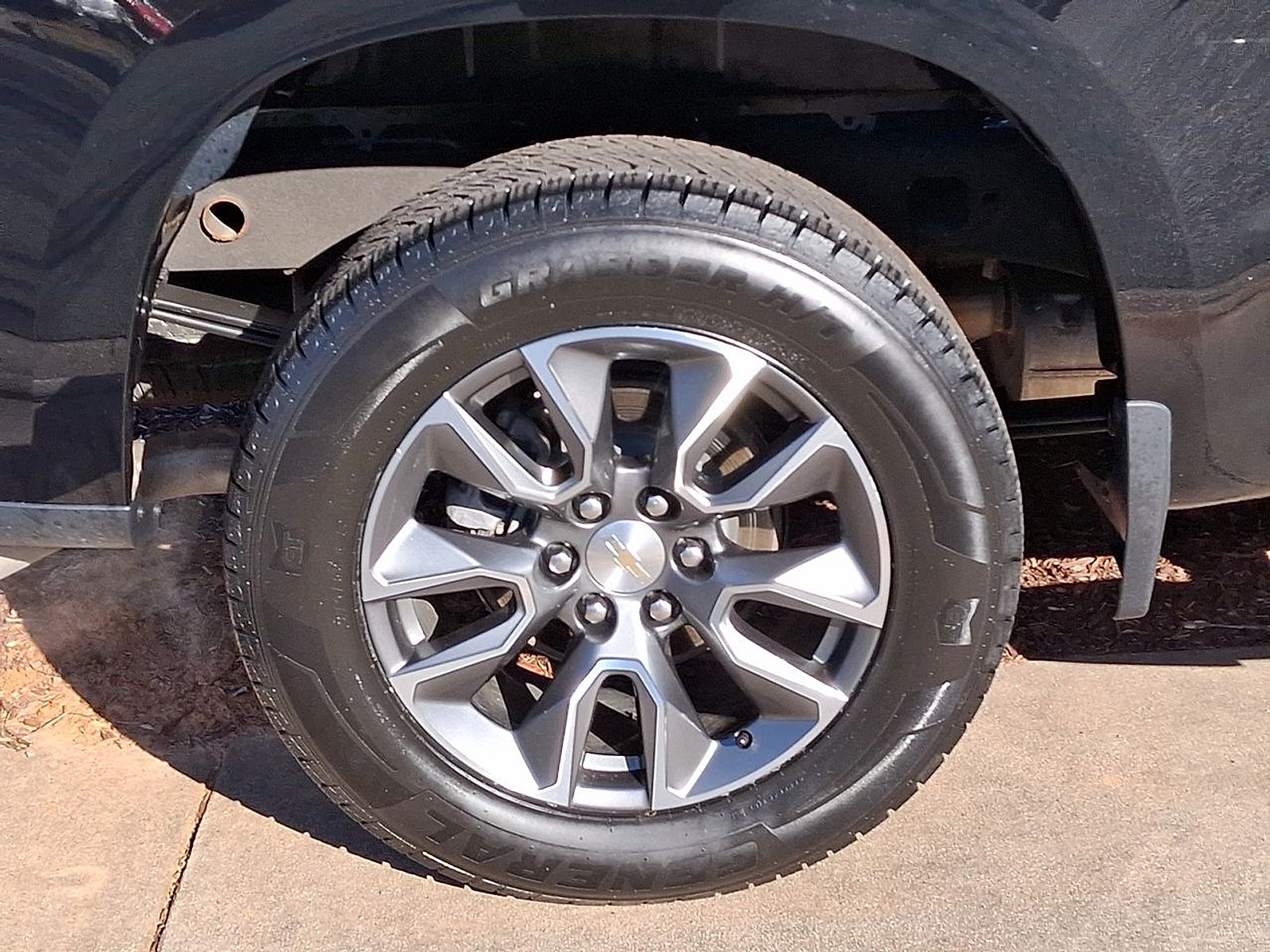 2024 Chevrolet Silverado 1500 4WD Crew Cab Short Bed LT with 2FL