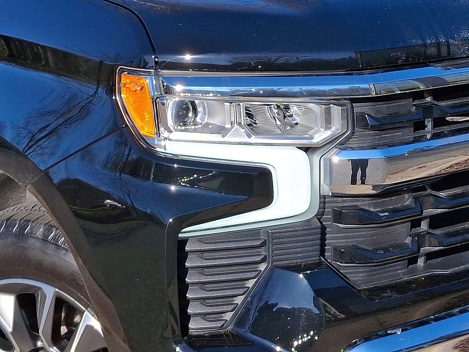 2024 Chevrolet Silverado 1500 4WD Crew Cab Short Bed LT with 2FL