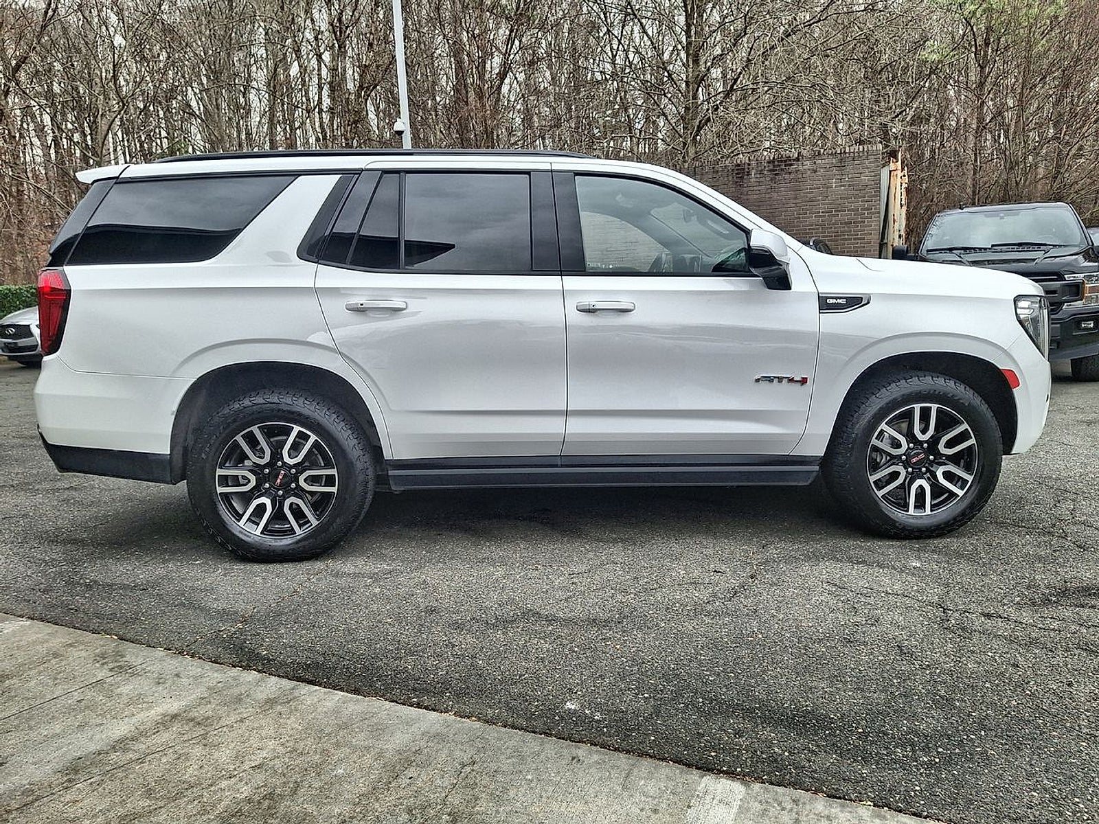 2022 GMC Yukon 4WD AT4