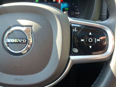 2023 Volvo XC60 Recharge Plug-In Hybrid T8 Ultimate Dark Theme