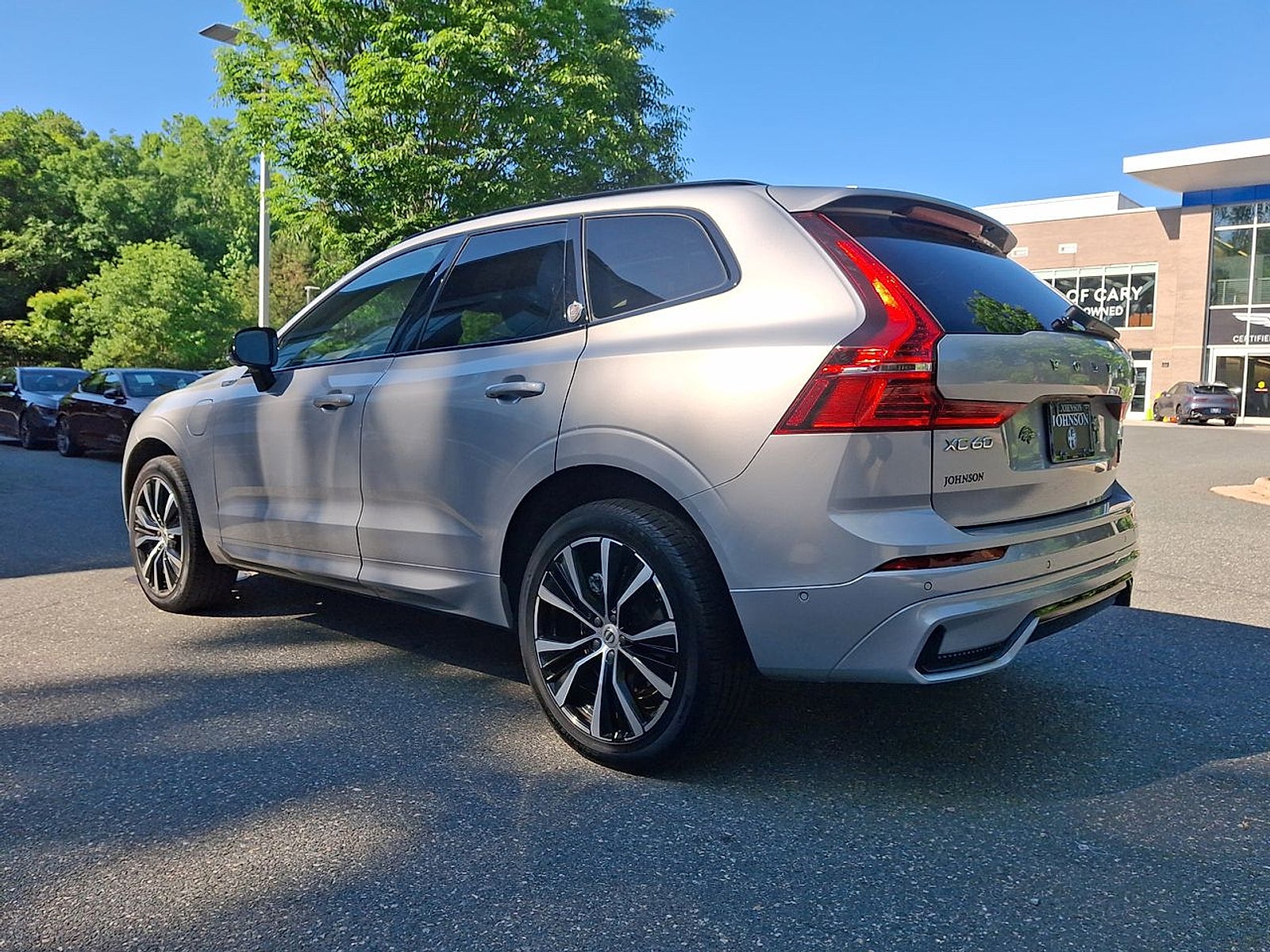 2023 Volvo XC60 Recharge Plug-In Hybrid T8 Ultimate Dark Theme