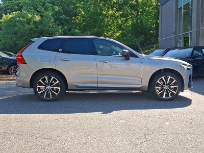 2023 Volvo XC60 Recharge Plug-In Hybrid T8 Ultimate Dark Theme