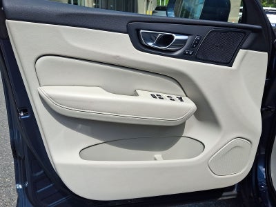 2022 Volvo XC60 B5 Inscription
