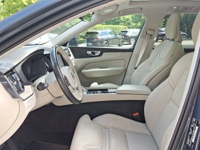 2022 Volvo XC60 B5 Inscription