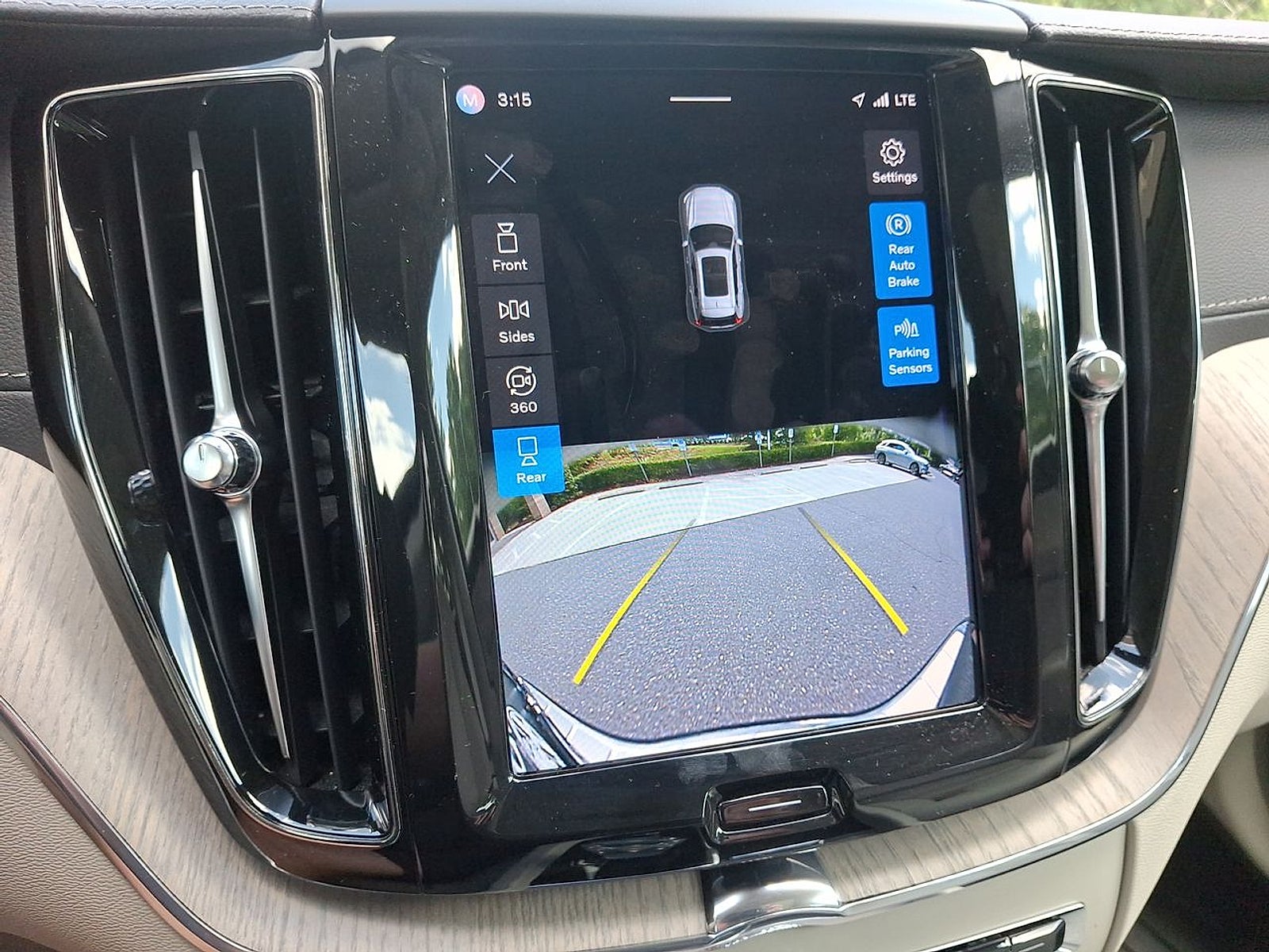 2022 Volvo XC60 B5 Inscription