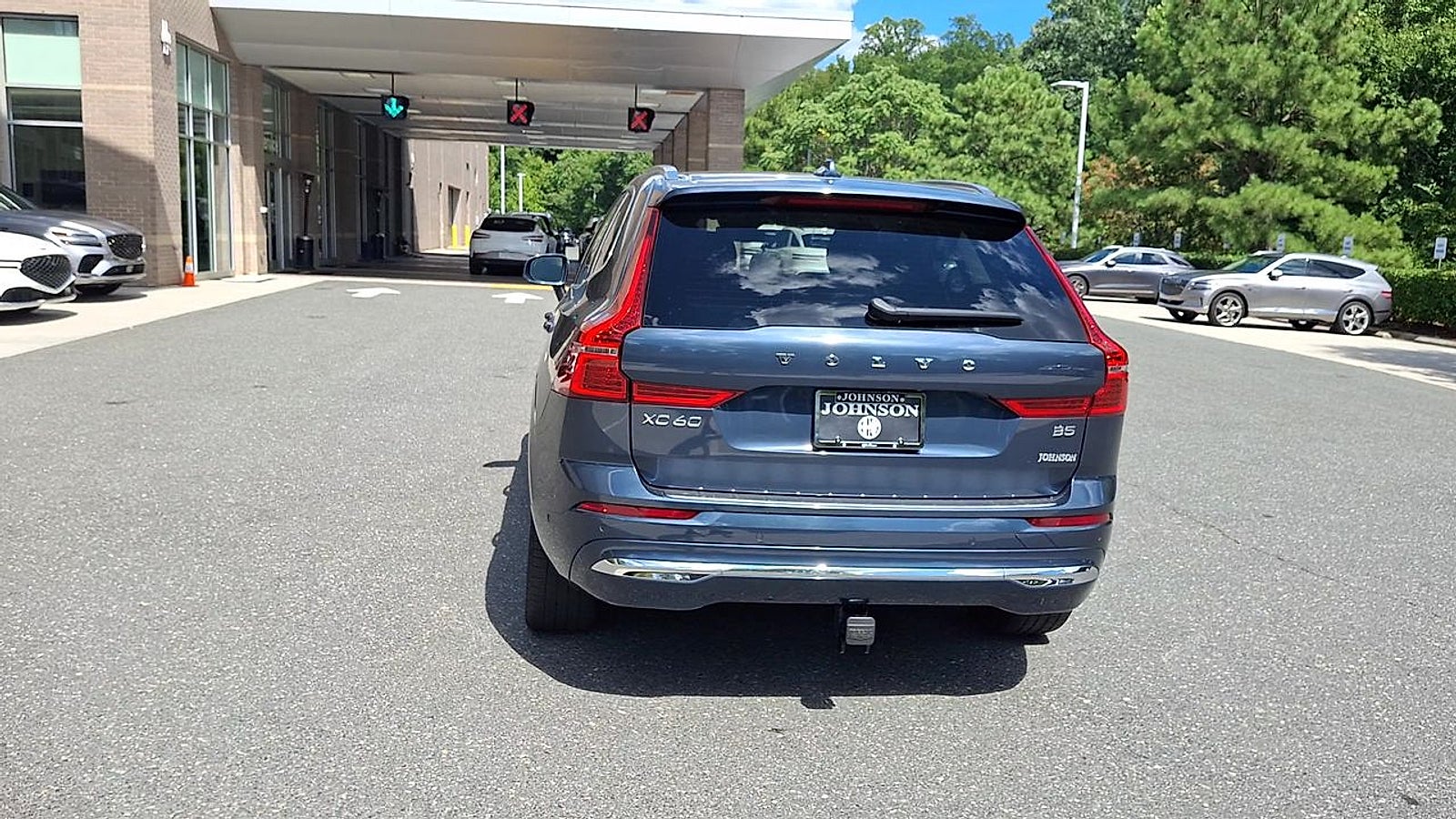 2022 Volvo XC60 B5 Inscription