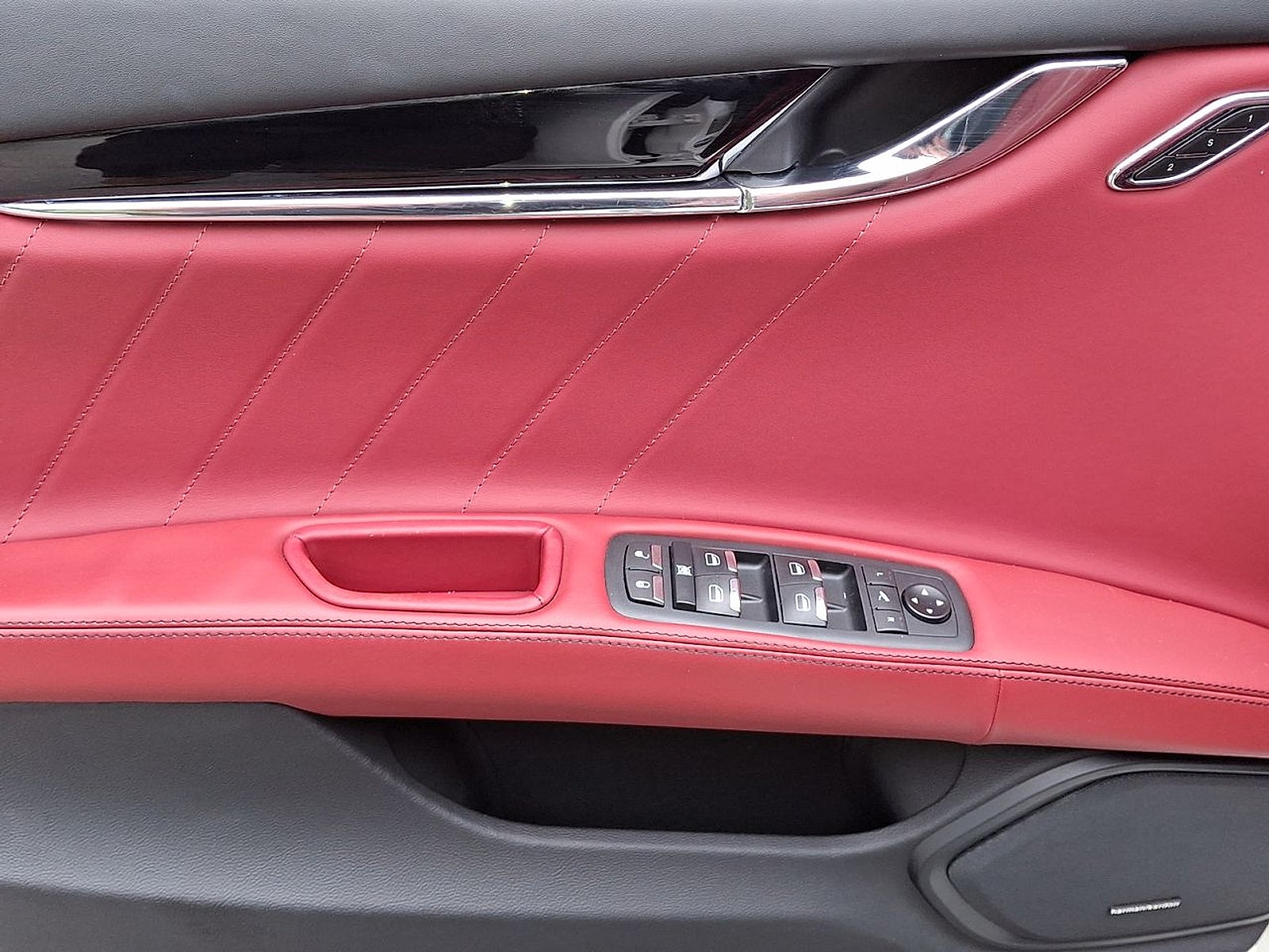 2022 Maserati Quattroporte Modena Q4