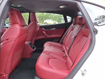 2022 Maserati Quattroporte Modena Q4