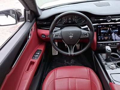 2022 Maserati Quattroporte Modena Q4