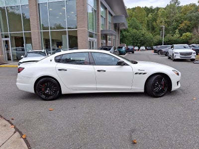 2022 Maserati Quattroporte Modena Q4