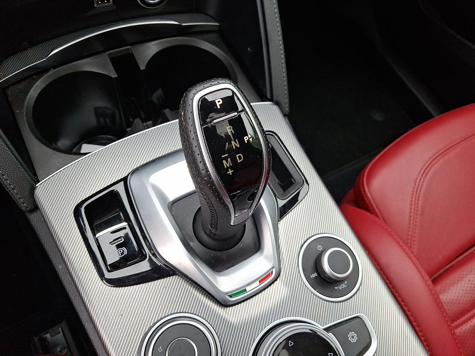 2023 Alfa Romeo Stelvio Veloce AWD