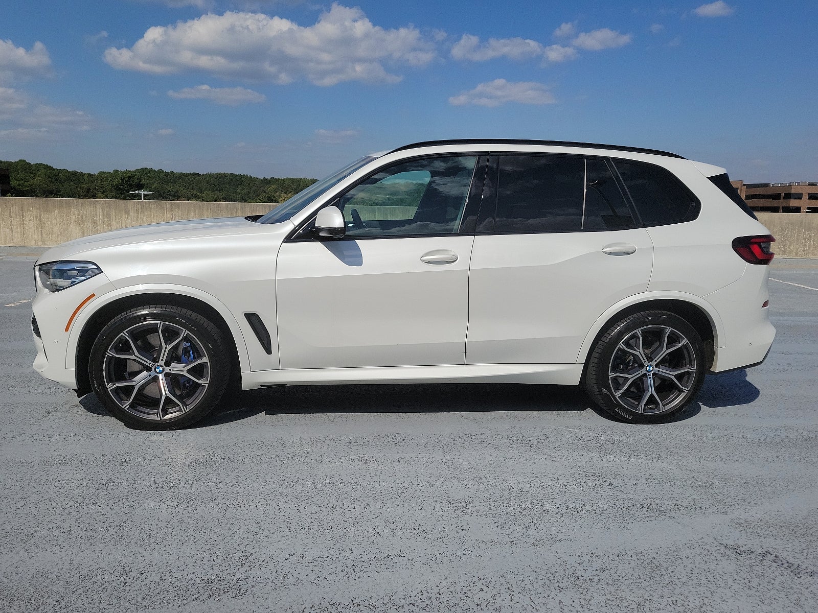 2020 BMW X5 M50i