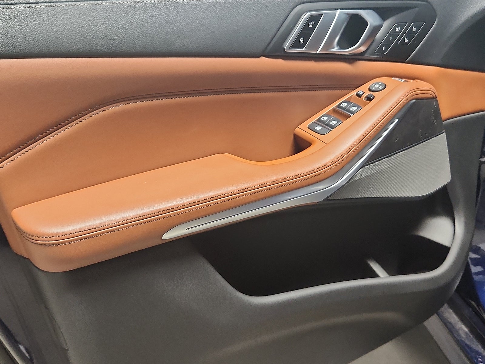 2022 BMW X5 M50i