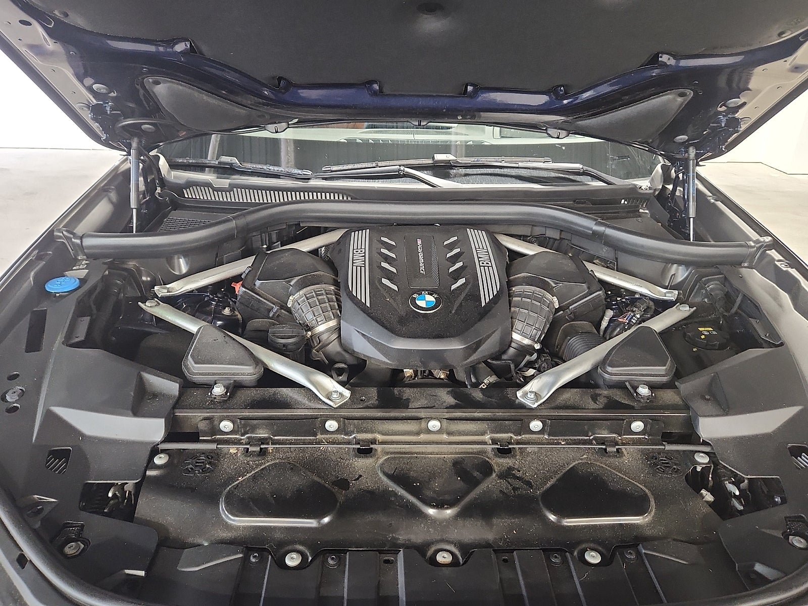 2022 BMW X5 M50i