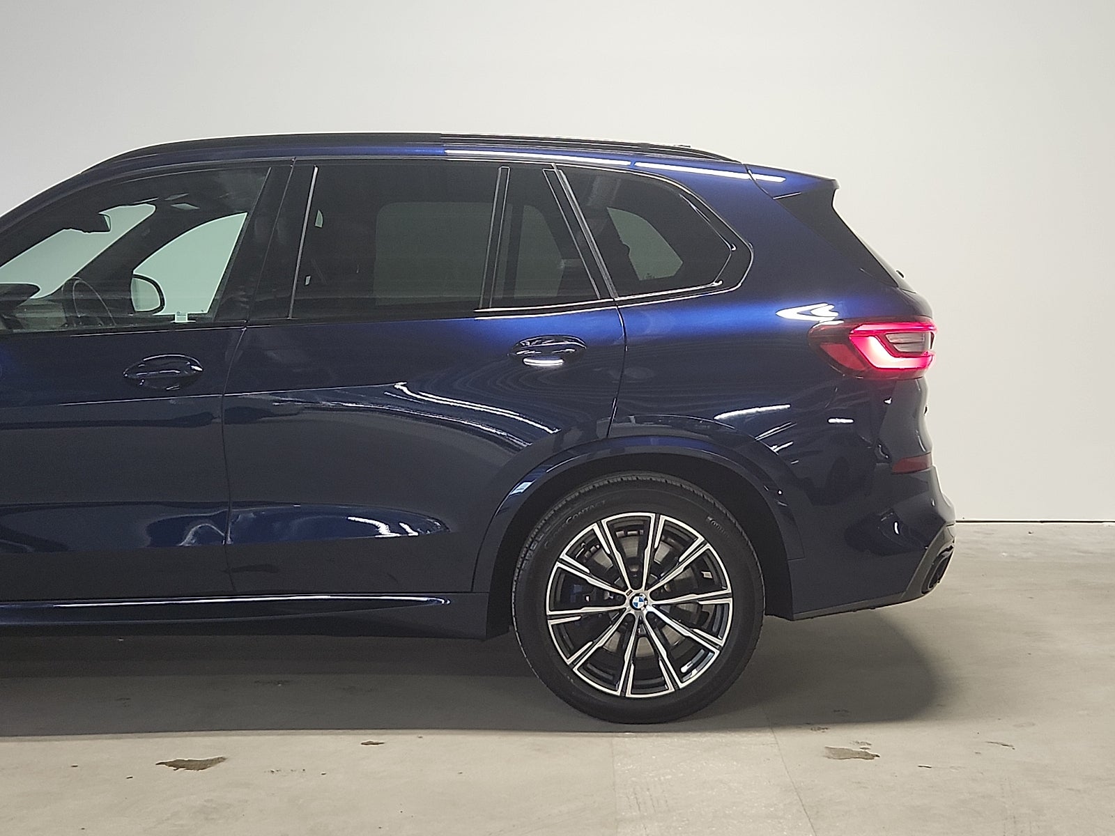 2022 BMW X5 M50i