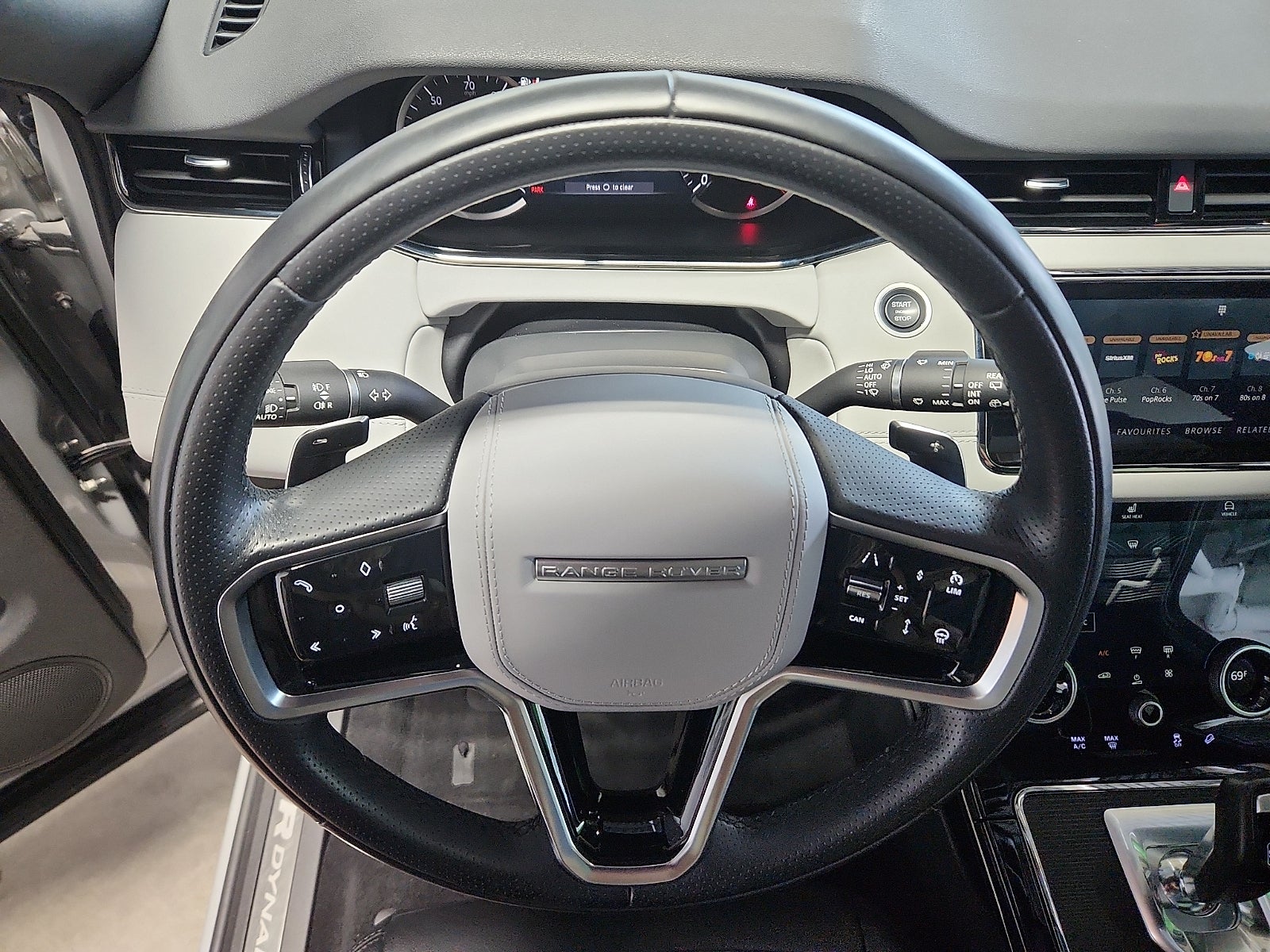 2023 Land Rover Range Rover Evoque R-Dynamic SE