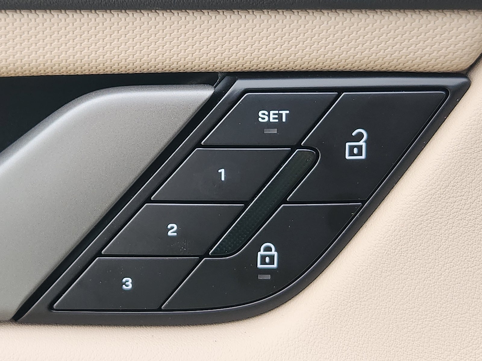 2025 Porsche Taycan RWD