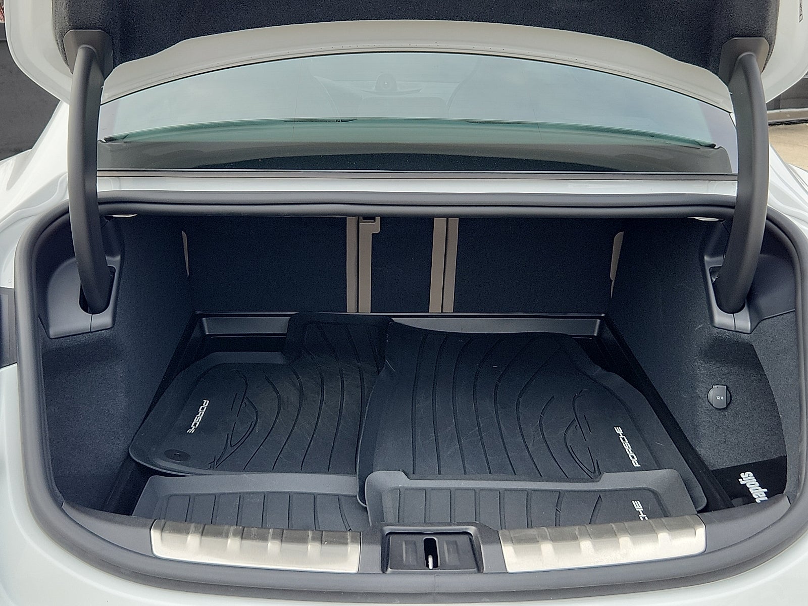 2025 Porsche Taycan RWD