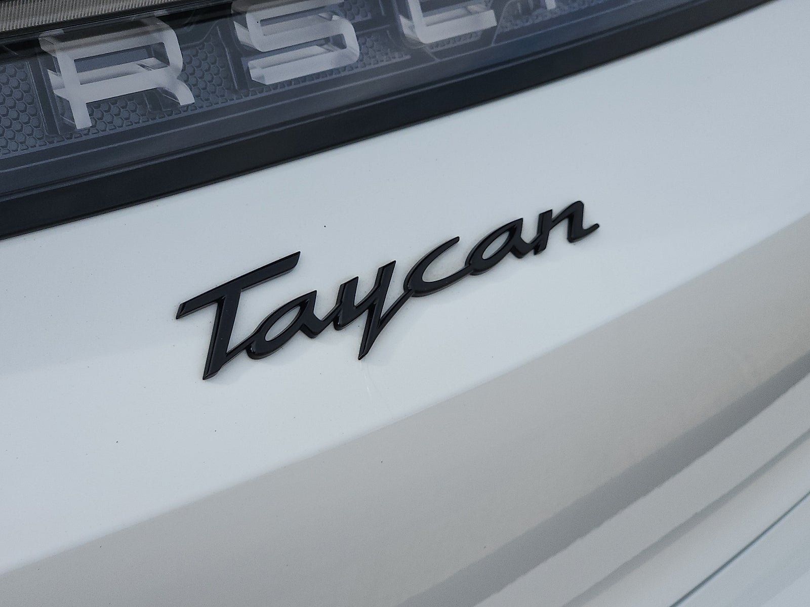 2025 Porsche Taycan RWD