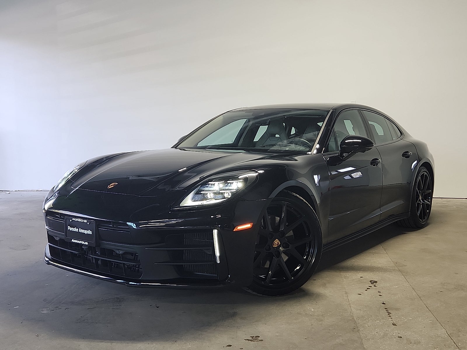 2025 Porsche Panamera 4