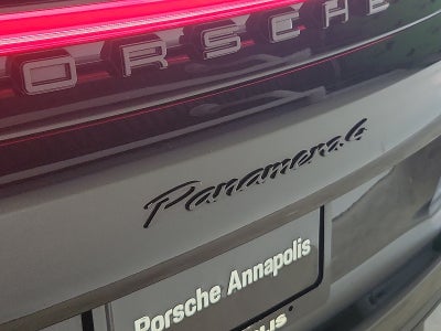 2025 Porsche Panamera 4